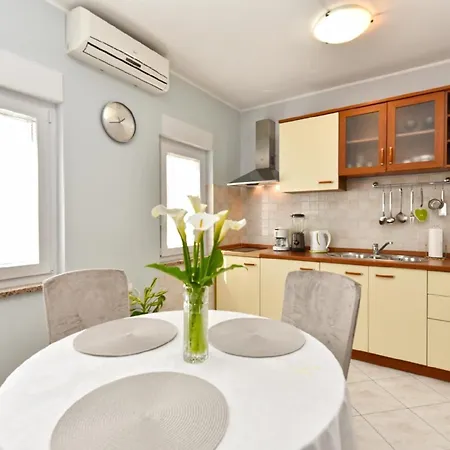 Apartment Fuer 3 Personen Ca 40 Qm In Pula, Istrien Istrische Riviera